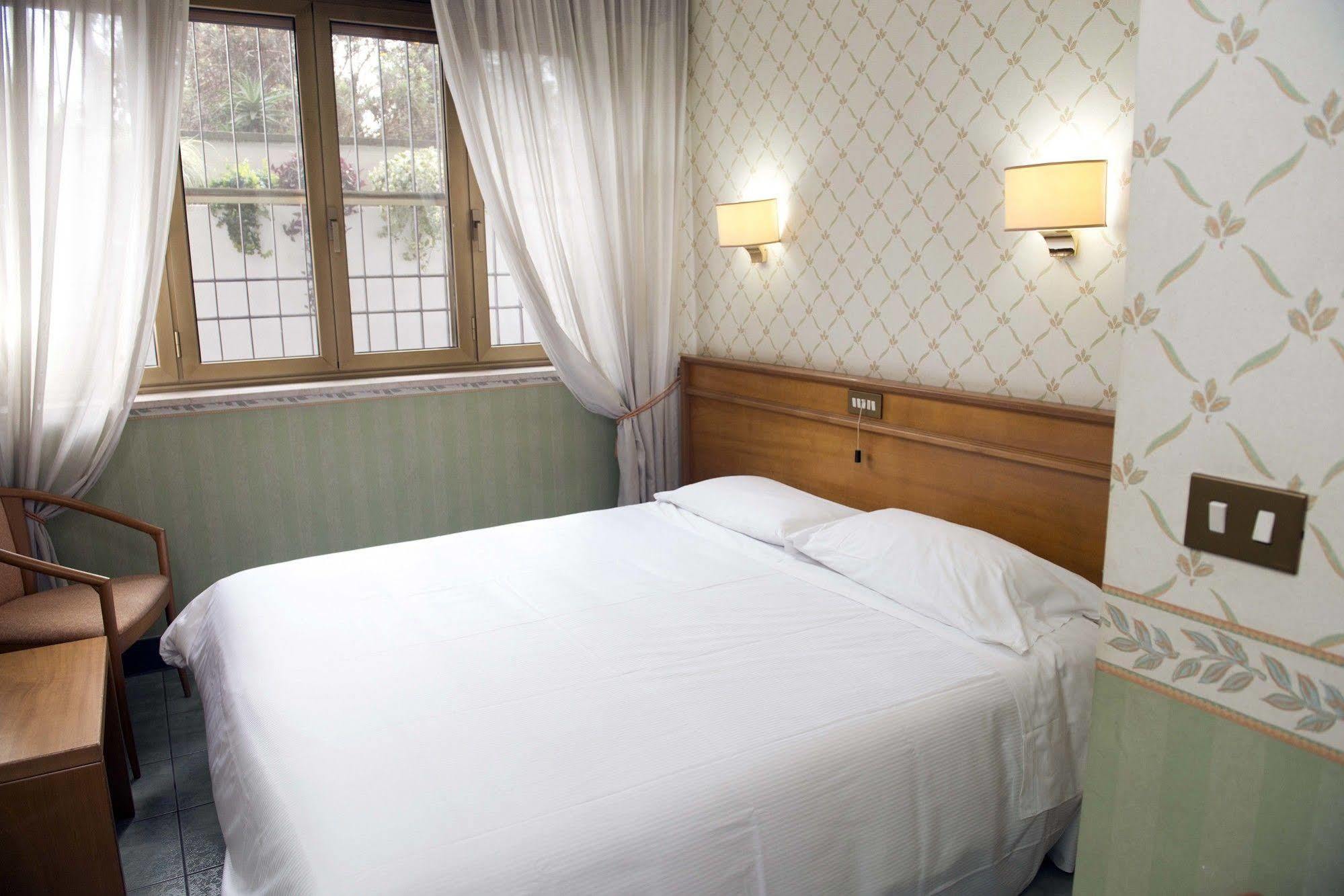 Hotell Kolping Casa Domitilla 3*